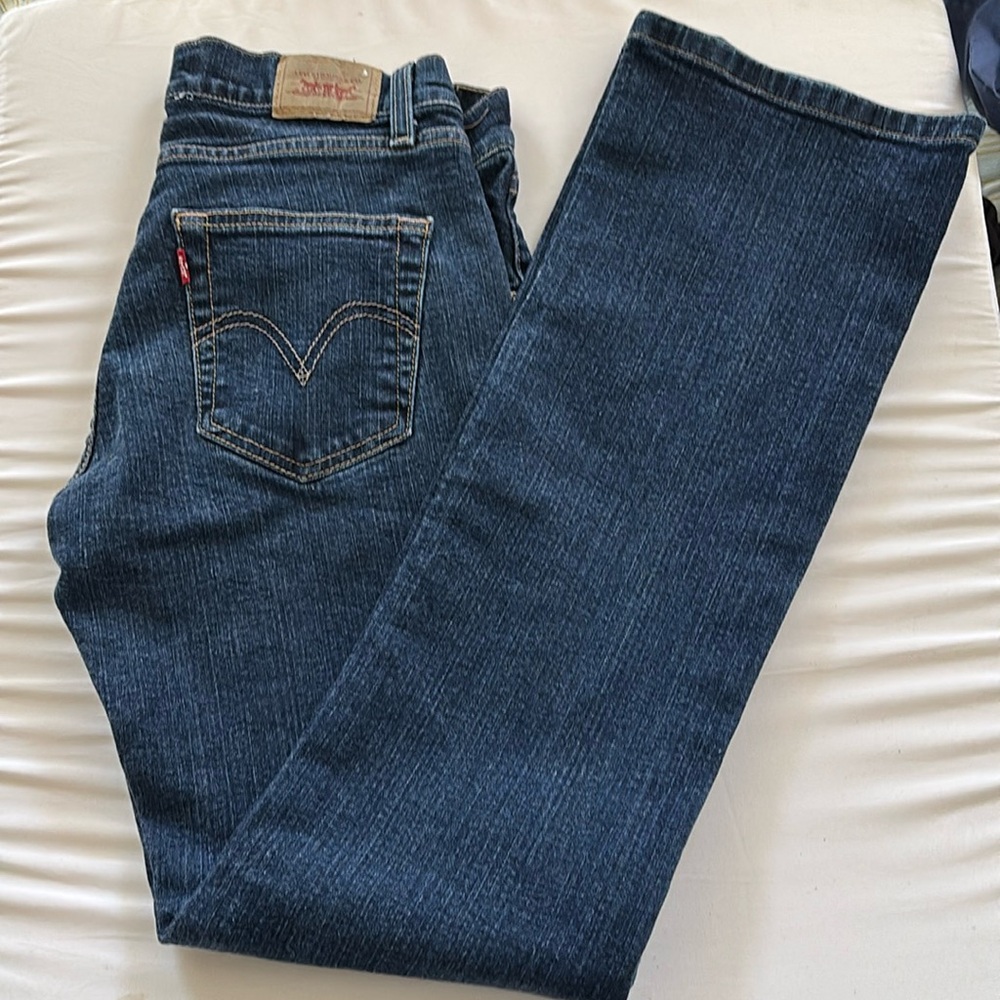 Levi’s curvy cut size 7 M. Great condition